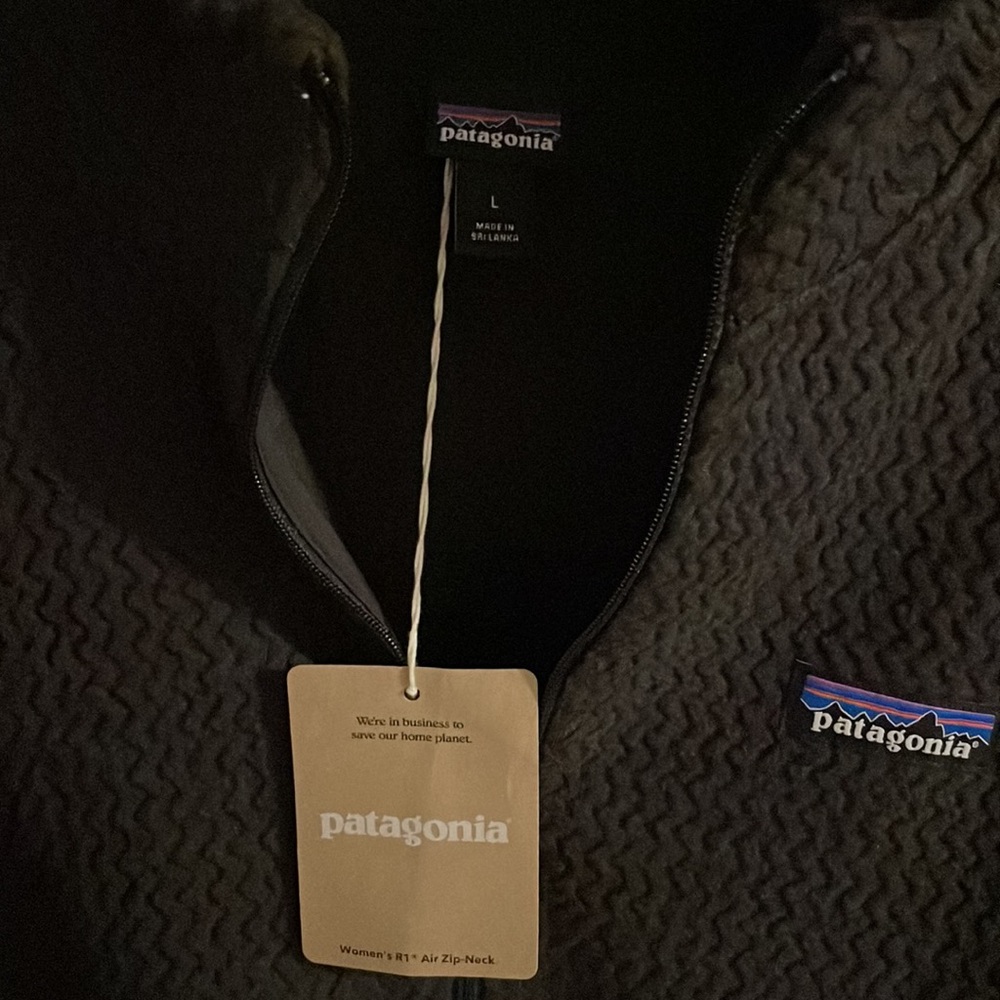 Patagonia 1/2 zip - Picture 2 of 3